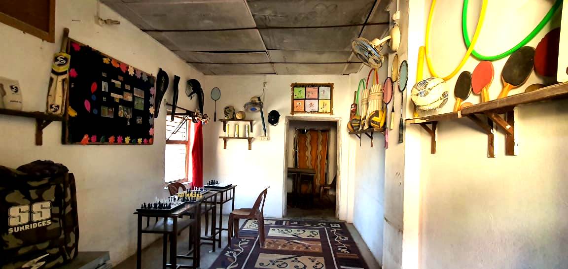 sports room.jpg img